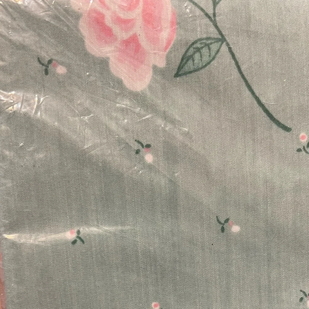 Vintage Burlington Caress 2 Pillowcases Floral Cottage Standard Sz NEW